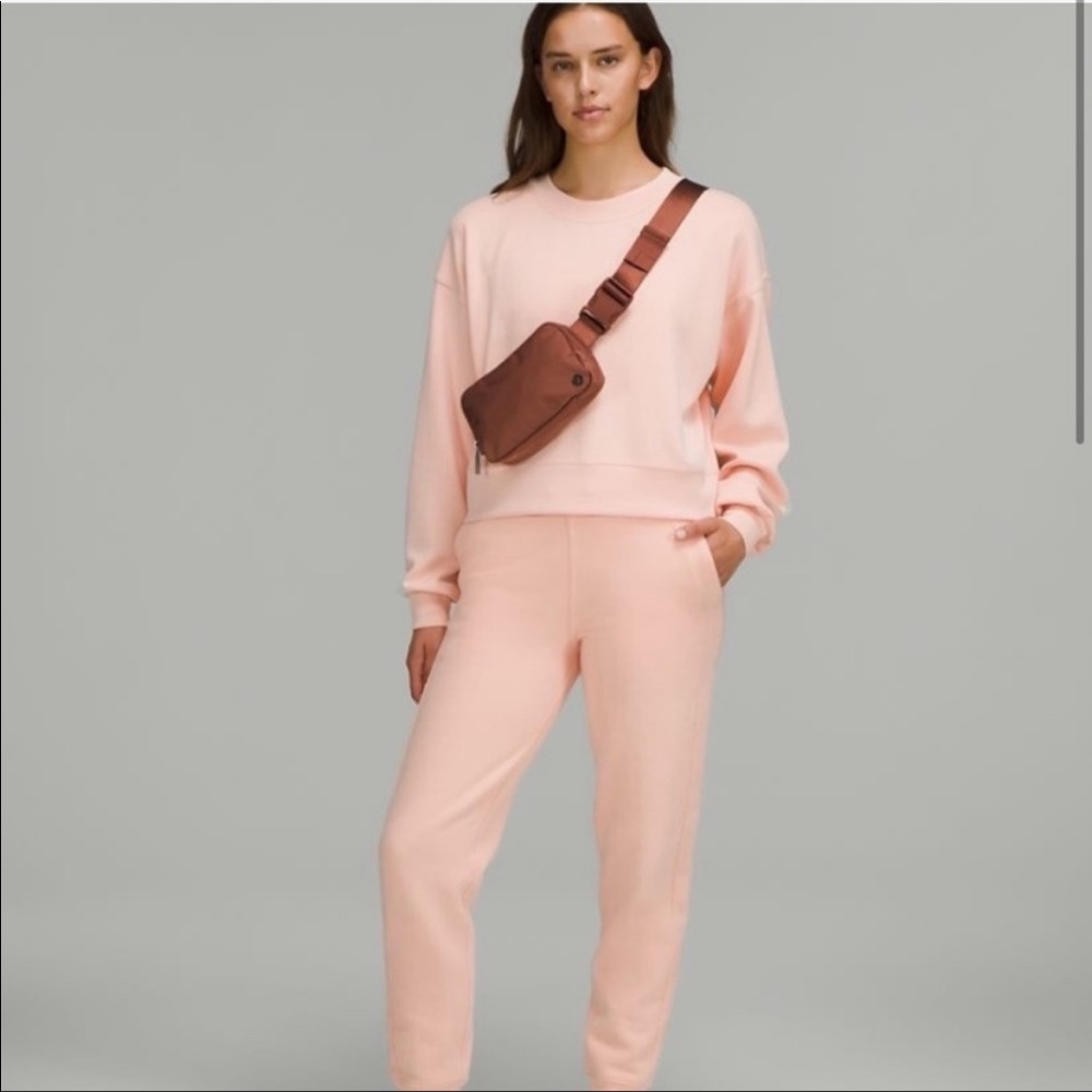 New with tags lululemon ancient copper everywhere belt bag